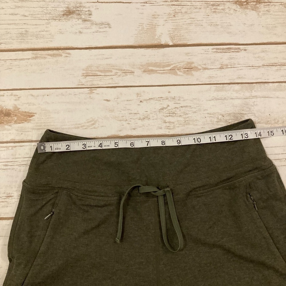 BYLT Basics Essential Jogger Dark Olive Green Small - Picture 4 of 16